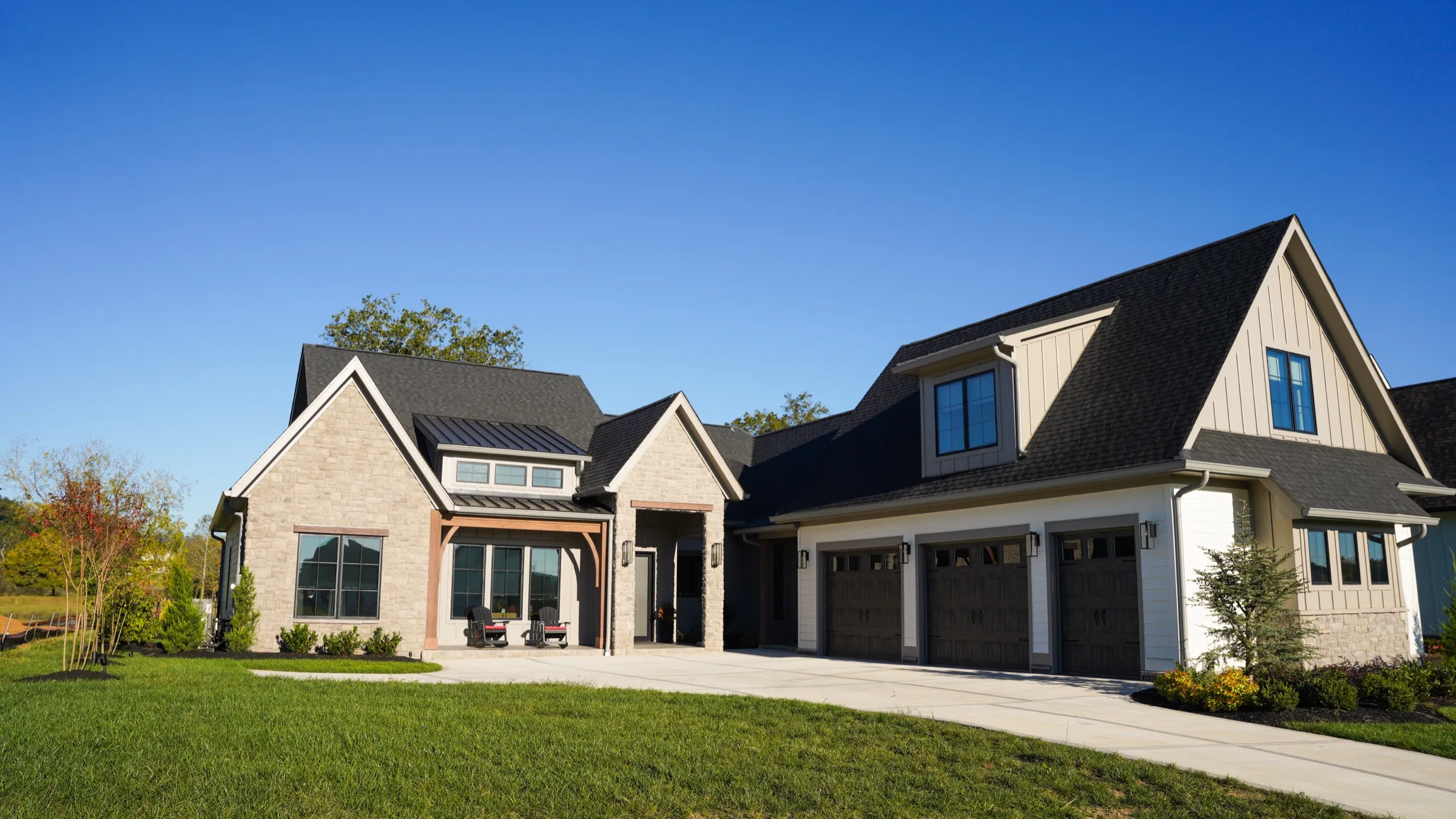 The Fairway Residence, a custom home overlooking the golf course in Knoxville, Tennessee
